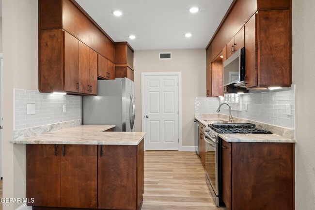 Building Photo - 6305 Palo Verde Pl
