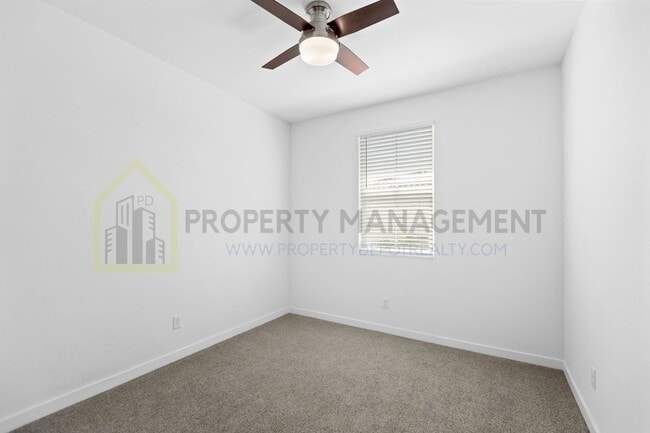 Building Photo - For Rent: Stylish 3-Bedroom Townhouse with...