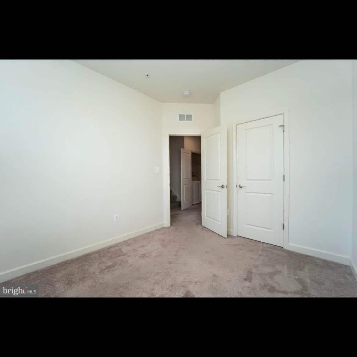 Building Photo - 7206 Wood Pond Cir