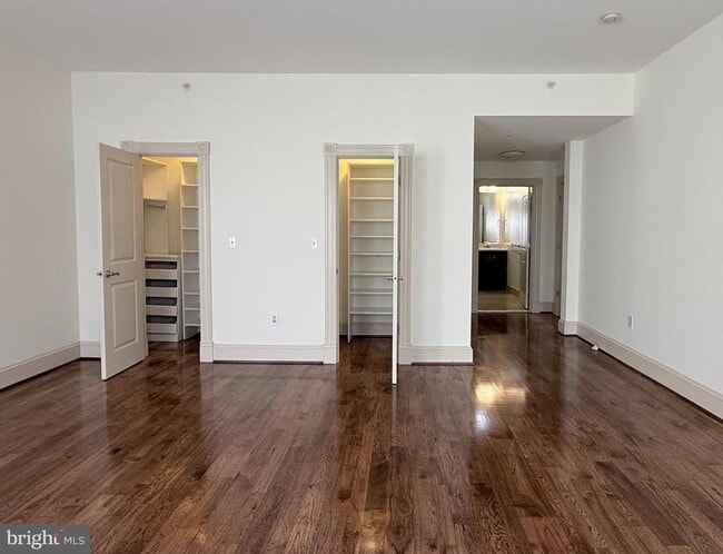 Building Photo - 515 9th St NW