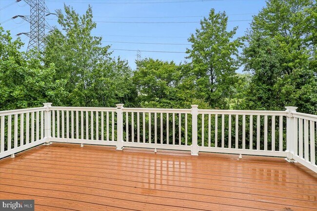 Building Photo - 1004 Red Clover Rd