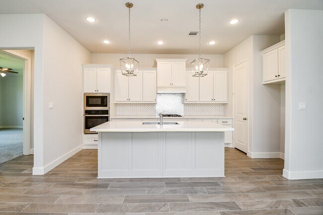 Building Photo - 21312 Palm Arbor Dr