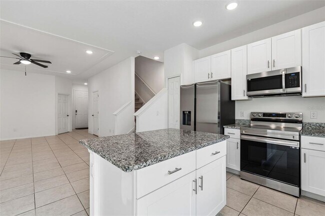 Building Photo - 34214 Rogallo Ln