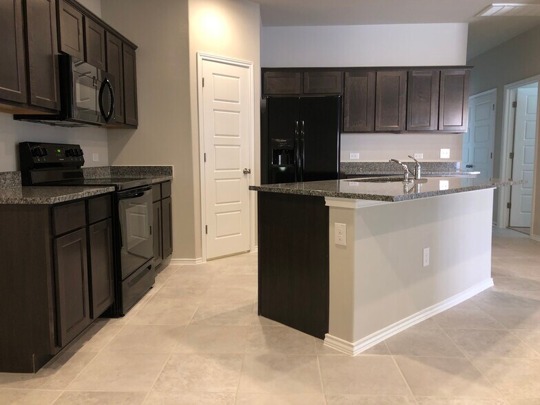 Building Photo - 1807 Davidson Ranch Dr