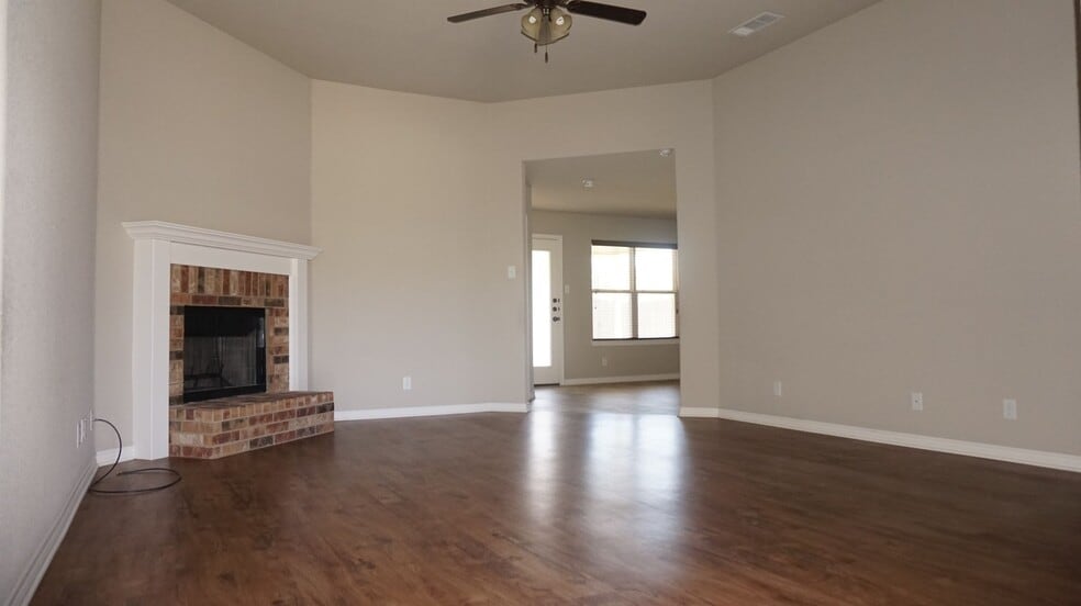 Building Photo - 6500 Castle Gap Dr