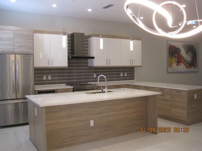 Building Photo - 4033 NW 17th Way