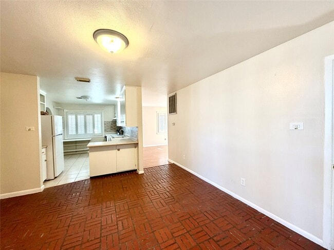 Building Photo - 4275 Bethel Blvd