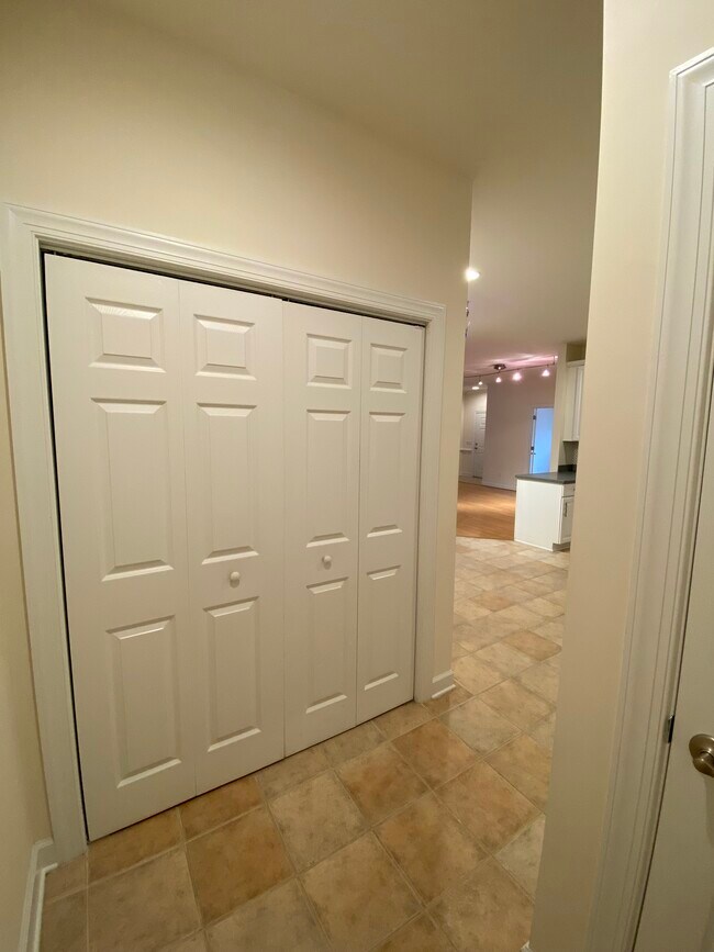 Building Photo - 4700 Ludwell Branch Ct