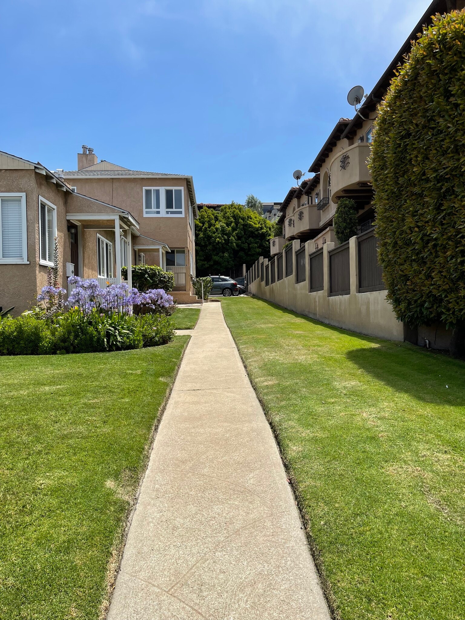 Building Photo - 702 S Pacific Coast Hwy