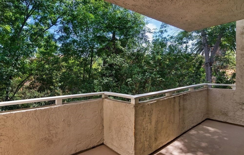 Middle Patio - 5193 68th St