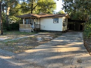 Building Photo - 1013 W Chase St