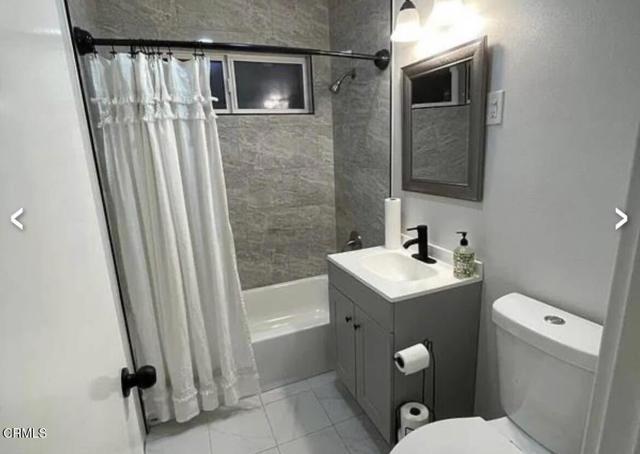 Building Photo - 723 W Robert Ave