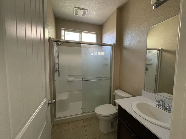 Building Photo - 1348 Encore Dr