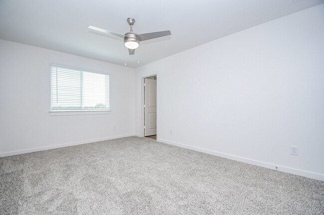 Building Photo - 3578 Lovebird Ln
