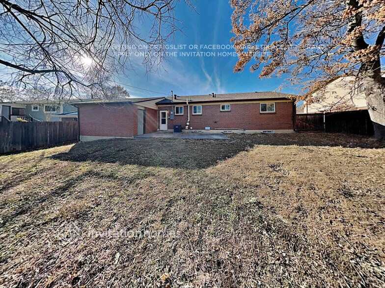 Building Photo - 11528 Larson Ln