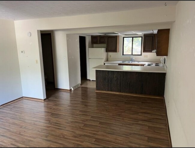 Building Photo - 506 State Mill Rd