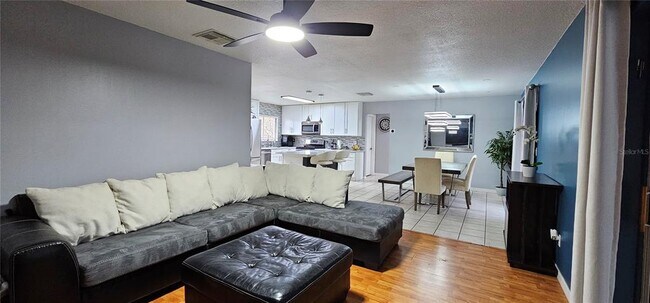 Building Photo - 10123 Fairtree Ln