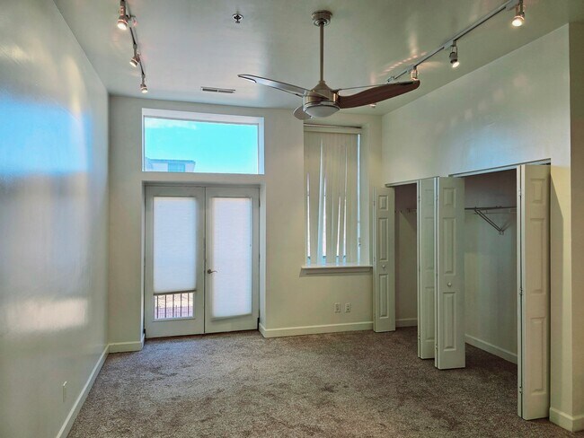 Building Photo - 4500 Olive St