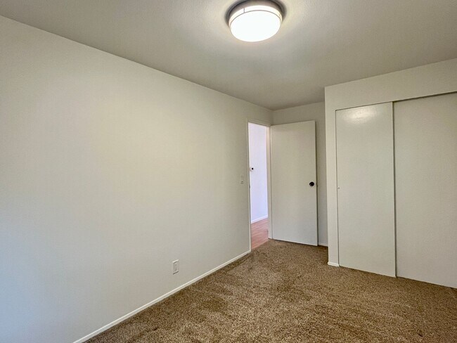 Building Photo - Charming 3BR/2BA Home in Prime Northeast S...