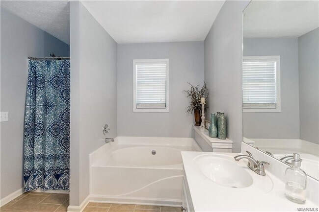 Building Photo - 7091 Buckram Oak Dr