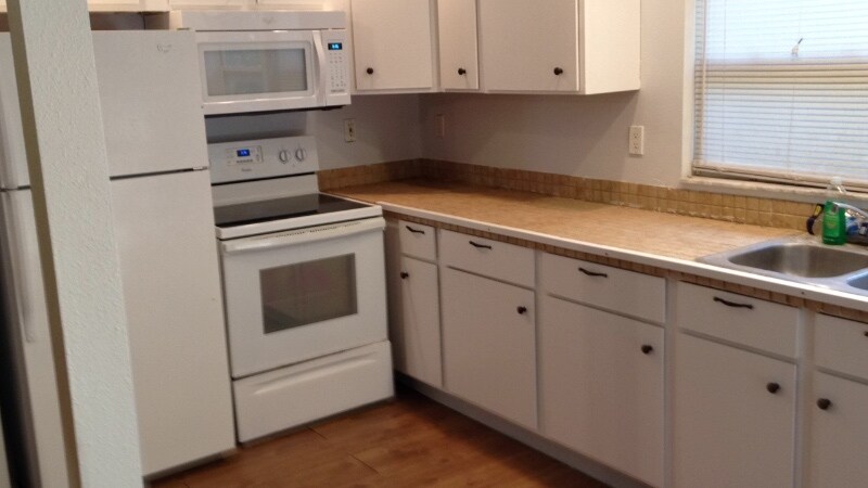 Building Photo - 15177 Oak Ln