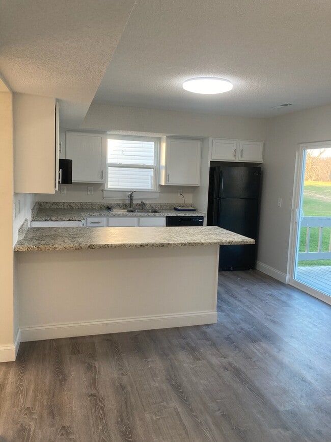 Building Photo - 6 Ram Ct