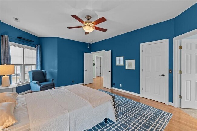 Building Photo - 232 Suri Dr