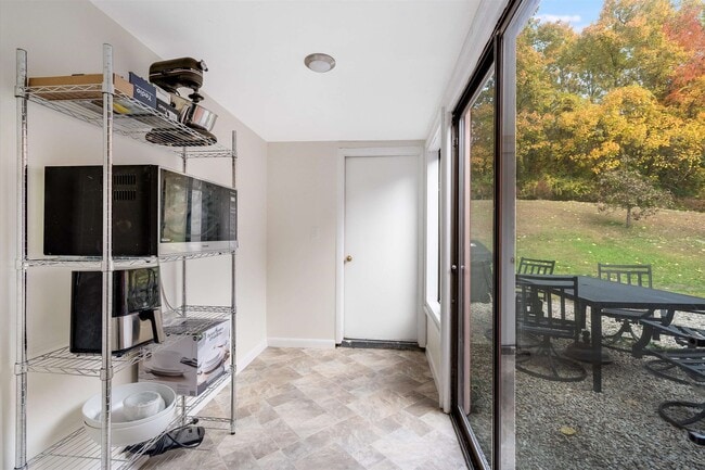 Building Photo - 1 Johns Dr