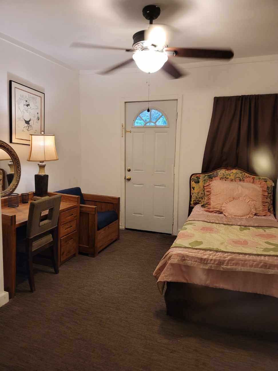2nd bd room twin bed room furnished - 514 Branch St