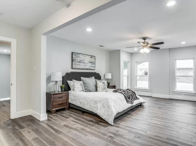 Building Photo - Spacious 5-Bed, 4-Bath Single Family Home with En Suite in Dallas ($500 Off First Month's Rent)