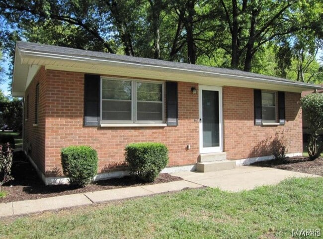 Building Photo - 120 Dean Ave