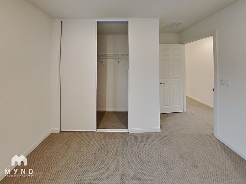 Building Photo - 443 Fitzpatrick Rd