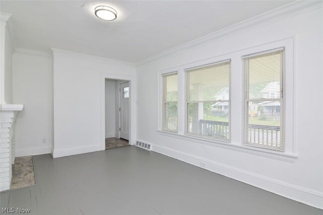 Building Photo - 3369 E 139th St