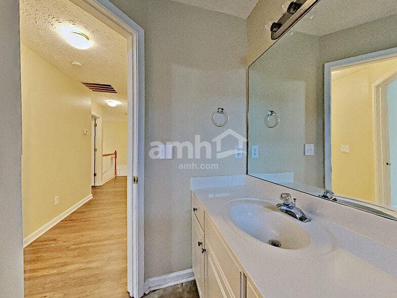 Building Photo - 3151 Serenade Ct