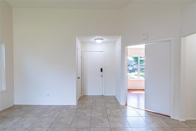 Building Photo - 12710 Autumn Mill Dr