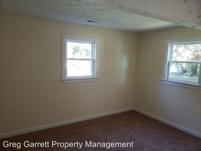 Building Photo - 2 br, 1 bath House - 303 Settlers Landing