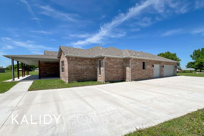 Building Photo - 200 Olde Ml Ct