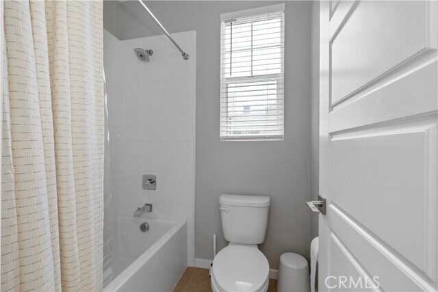 Building Photo - 136 Modjeska