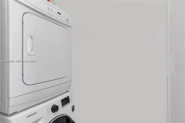 Building Photo - 3301 NE 1st Ave