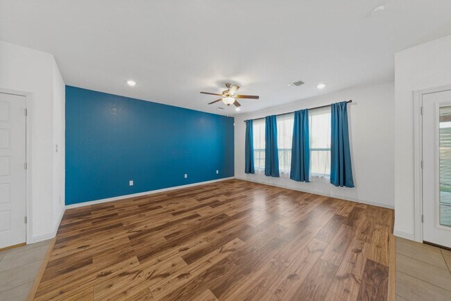 Building Photo - 9683 Shorebird Ln