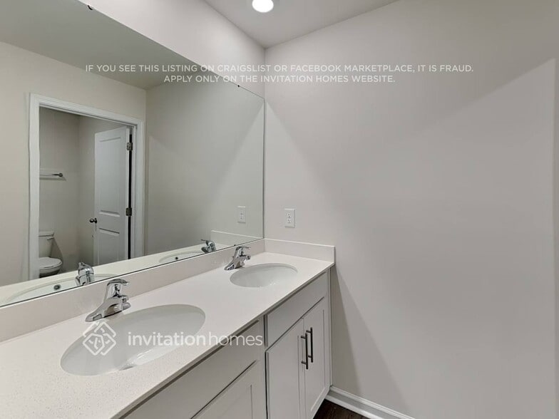 Building Photo - 110 Cassius Dr