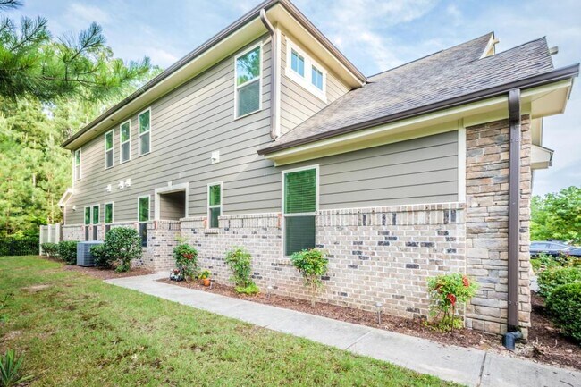 Building Photo - 411 Alamosa Pl
