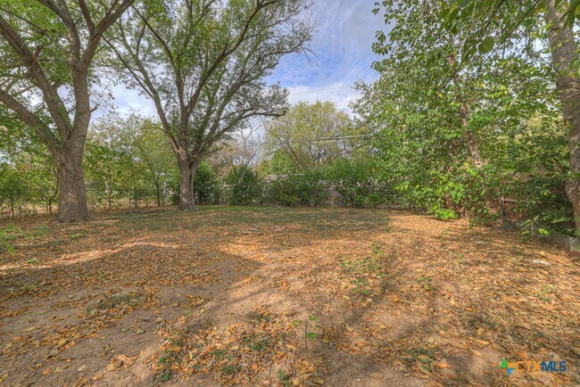 Building Photo - 807 Sturgeon Dr