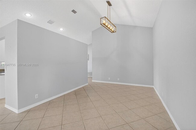 Building Photo - 6043 Sunberry Cir