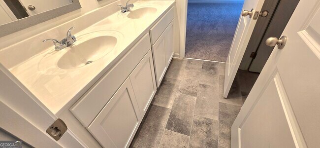 Building Photo - 34 Russet Wy