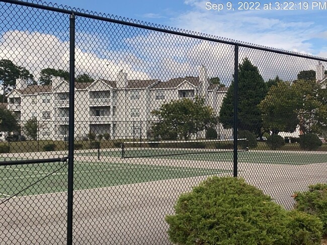 Building Photo - 217 Waterdown Dr