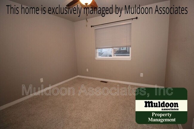 Building Photo - 8883 White Pr Vw