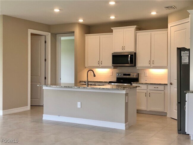 Building Photo - 1401 Remington Trce Dr