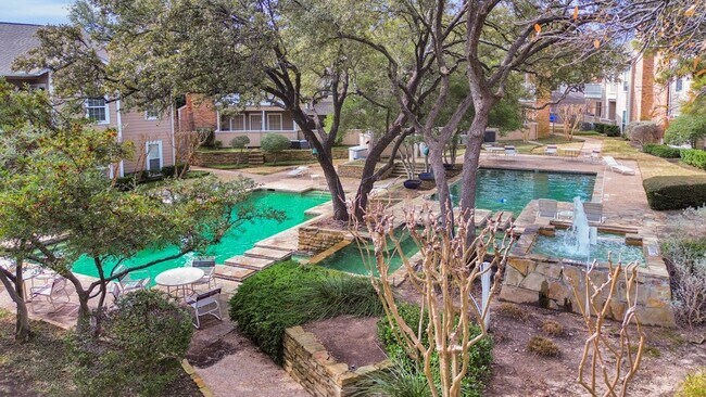 Building Photo - 8600 Coppertowne Ln