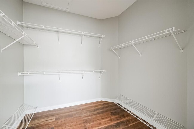 Building Photo - 2111 Welch St